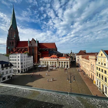 Nr 3 Lichtdurchflutetes Apartment Am Historischen Marktplatz 66 Qm #Cosiness Company 23 Шверин Екстериор снимка